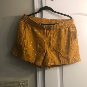 Old Navy linen shorts